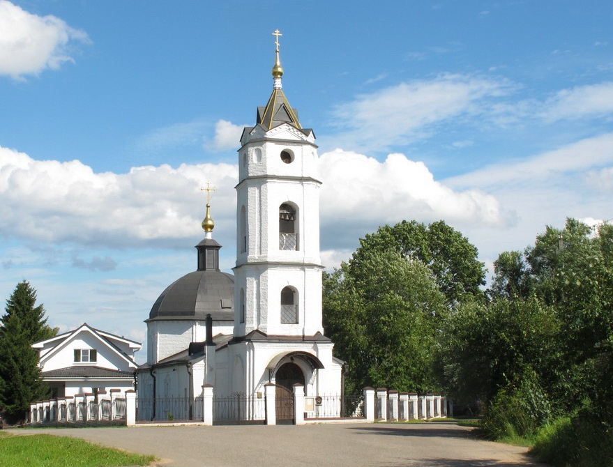 Церковь Успения Пресвятой Богородицы, Шуколово (Дмитровский городской округ, Московская область). фасады, Успенская церковь в селе Шуколово Дмитровского района Московской обл.