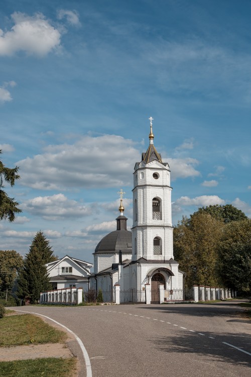 Шуколово. Церковь Успения Пресвятой Богородицы. фасады