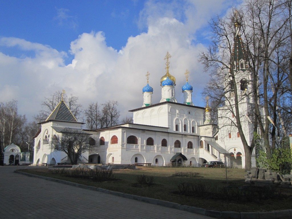 Павловская Слобода. Церковь Благовещения Пресвятой Богородицы. общий вид в ландшафте