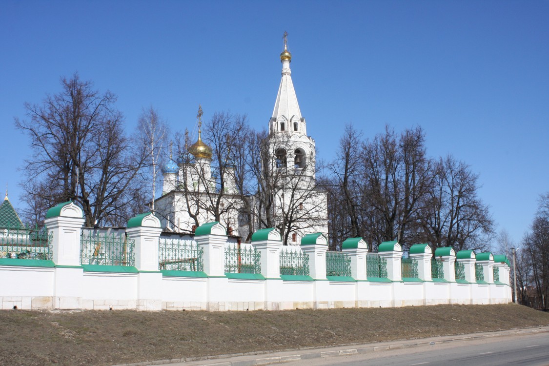 Павловская Слобода. Церковь Благовещения Пресвятой Богородицы. общий вид в ландшафте