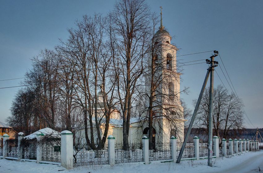 Лужки. Церковь Петра и Павла. фасады