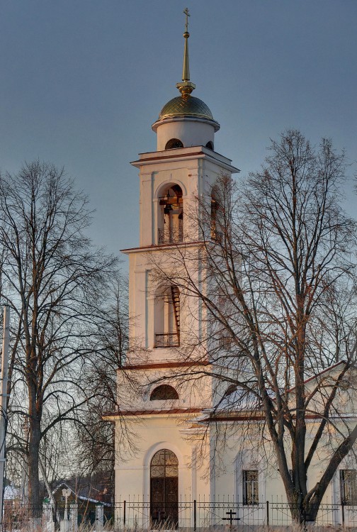 Лужки. Церковь Петра и Павла. фасады