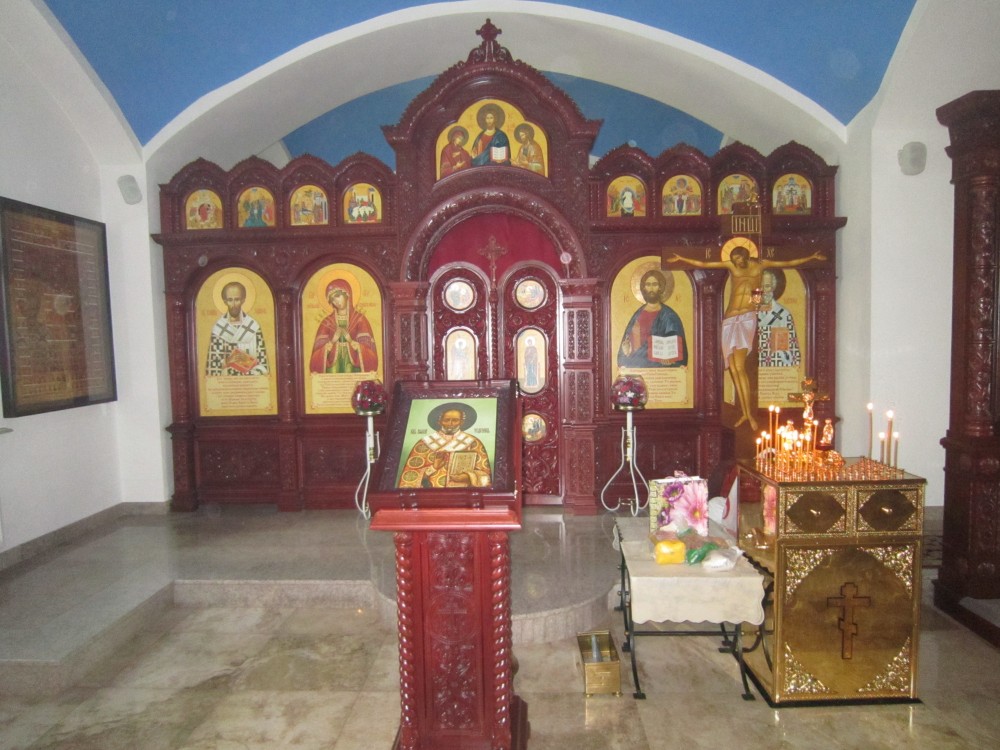 Церковь Петра и Павла, Лужки (Истринский городской округ и ЗАТО Восход, Московская область). интерьер и убранство, Придел свт.Николая Чудотворца