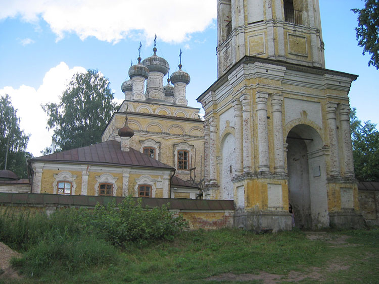 Церковь Успения Пресвятой Богородицы, Николо-Рожок (Осташковский городской округ, Тверская область). архитектурные детали