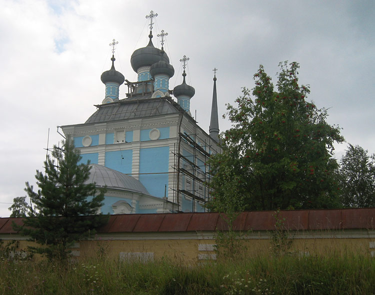 Кравотынь. Церковь Введения во храм Пресвятой Богородицы. фасады