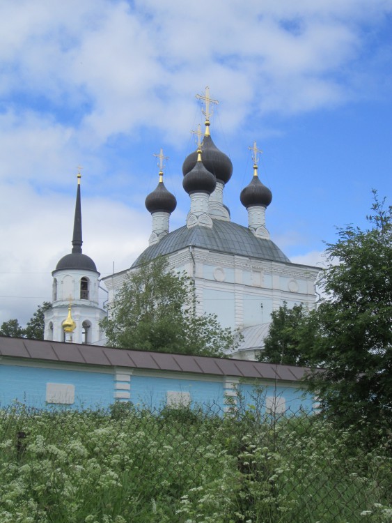 Кравотынь. Церковь Введения во храм Пресвятой Богородицы. фасады