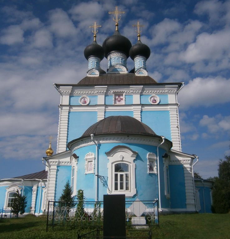 Кравотынь. Церковь Введения во храм Пресвятой Богородицы. фасады, Фото Наталии Мудровой. Вид с востока