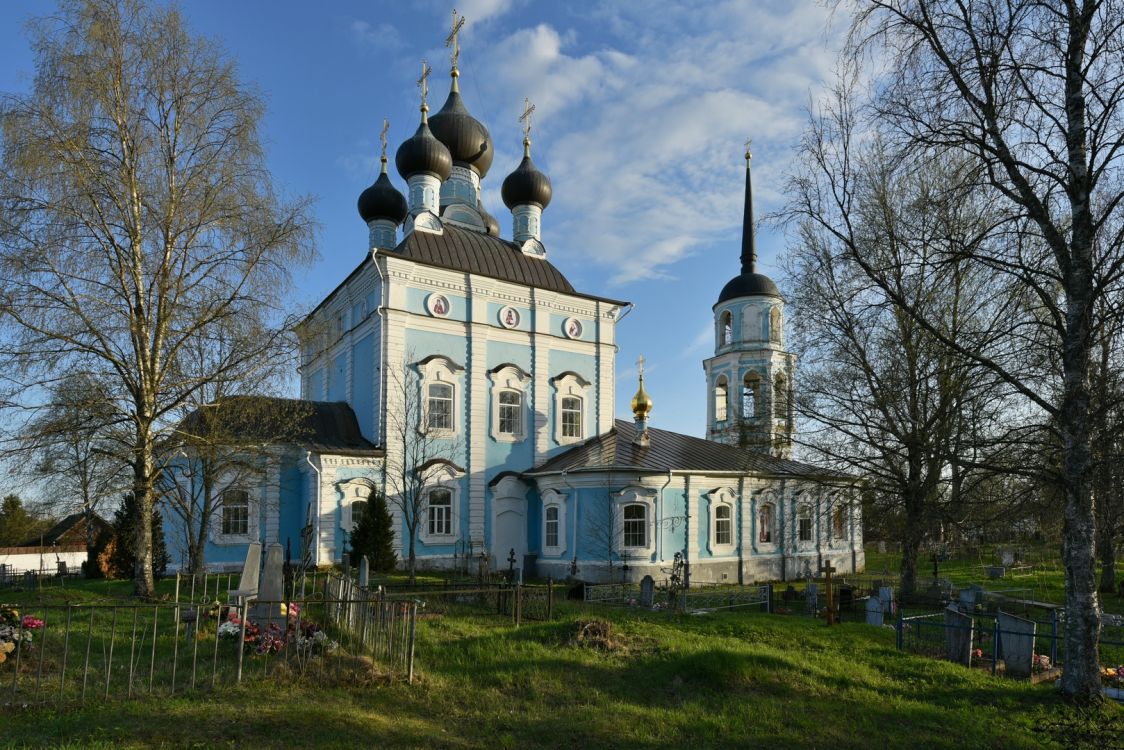 Церковь Введения во храм Пресвятой Богородицы, Кравотынь (Осташковский городской округ, Тверская область). фасады, Вид с северо-востока