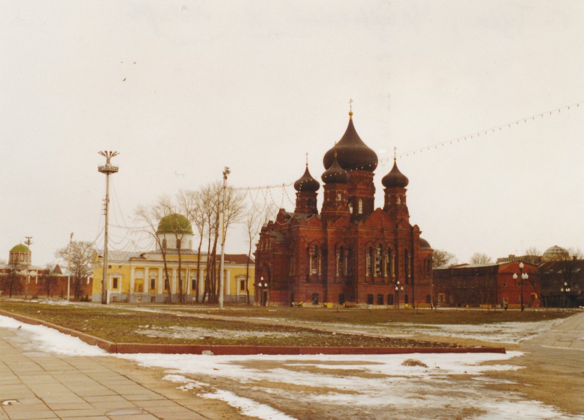 Тула. Успенский монастырь. общий вид в ландшафте