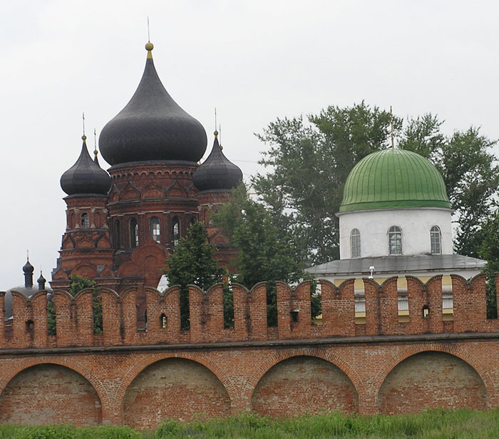 Тула. Успенский монастырь. фасады