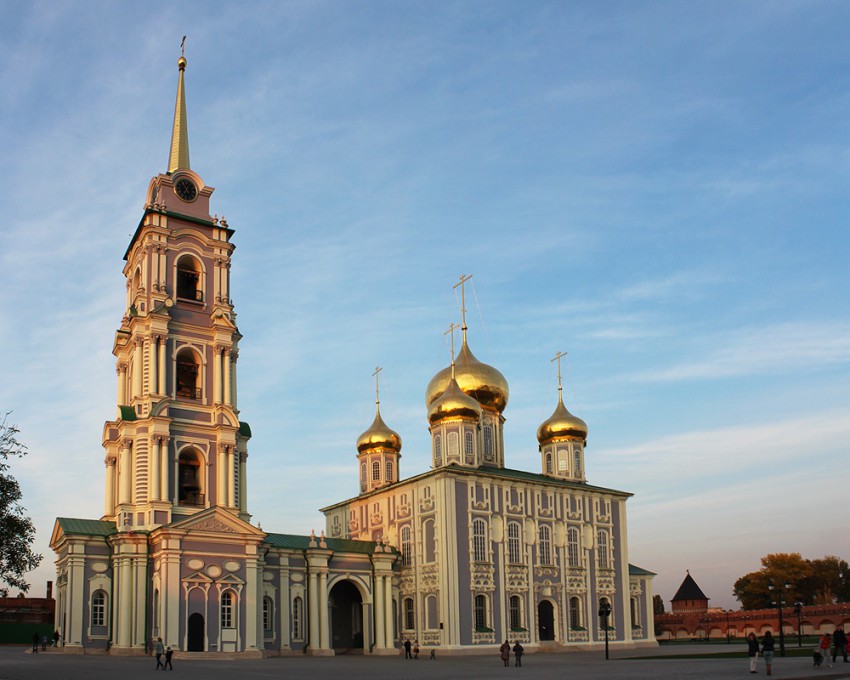 Кремль. Кафедральный собор Успения Пресвятой Богородицы, Тула (Тула, город, Тульская область). общий вид в ландшафте, Колокольня восстановлена в 2014 г.