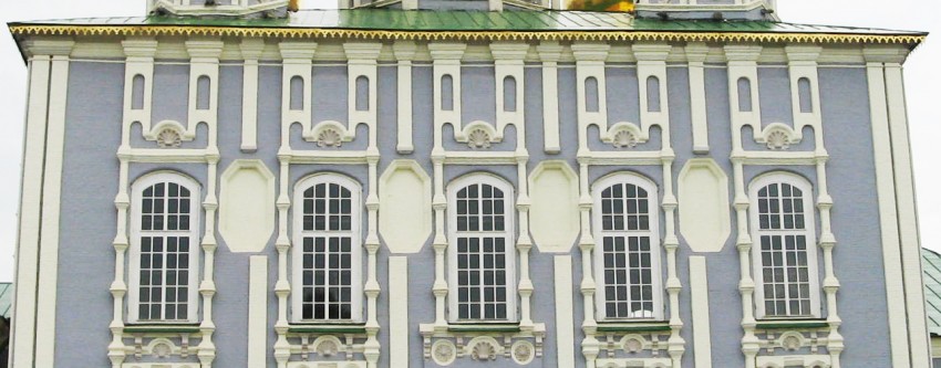 Кремль. Кафедральный собор Успения Пресвятой Богородицы, Тула (Тула, город, Тульская область). архитектурные детали, Архитектурное оформление оконных проемов верхней части  основного объема собора