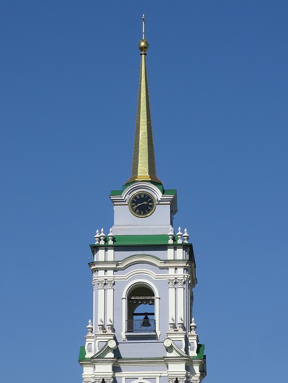 Тула. Кремль. Кафедральный собор Успения Пресвятой Богородицы. архитектурные детали, Верхний ярус колокольни кафедрального собора Успения Пресвятой Богородицы.