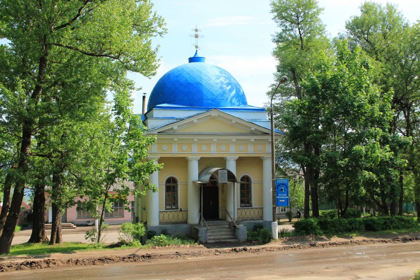 Валдай. Часовня Иакова Боровичского. общий вид в ландшафте