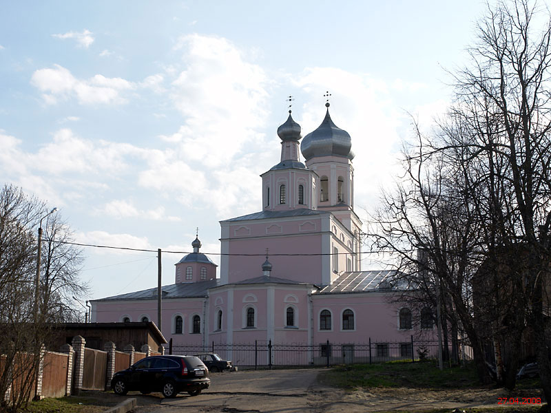 Собор Троицы Живоначальной, Валдай (Валдайский район, Новгородская область). фасады