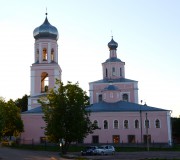 Собор Троицы Живоначальной, Вид с южной стороны<br>, Валдай, Валдайский район, Новгородская область