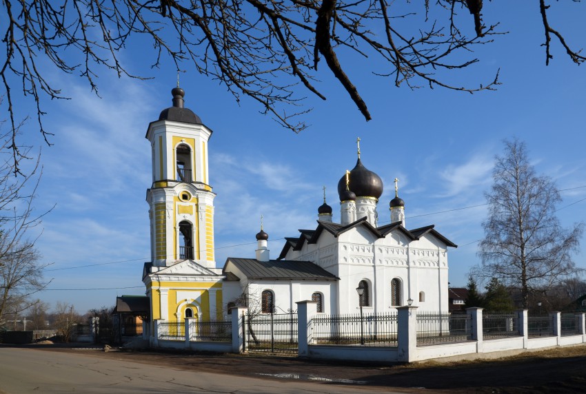 Старая Русса. Церковь Николая Чудотворца. фасады