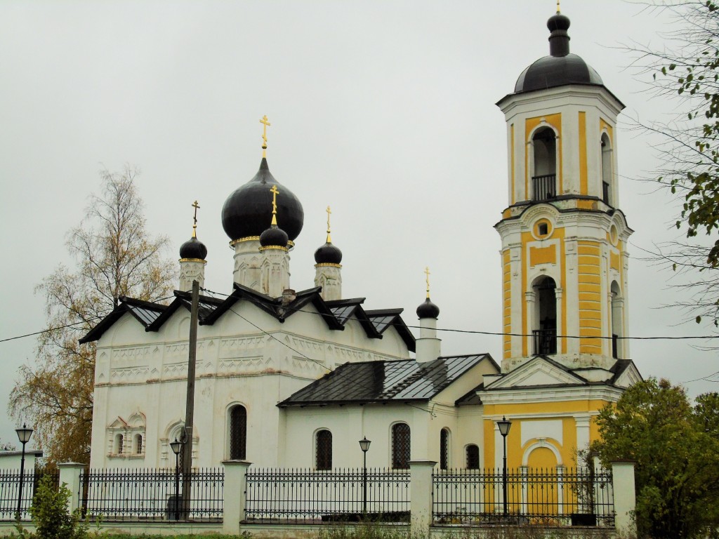 Старая Русса. Церковь Николая Чудотворца. фасады