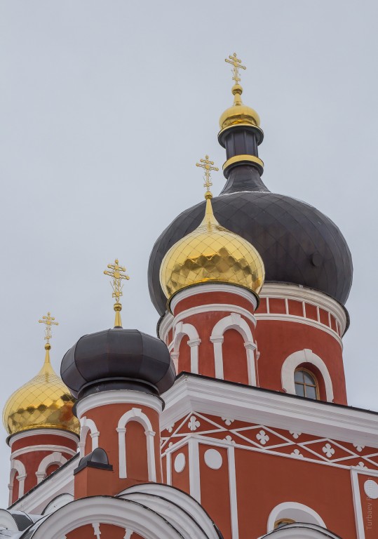 Кафедральный собор Воскресения Христова, Старая Русса (Старорусский район, Новгородская область). архитектурные детали