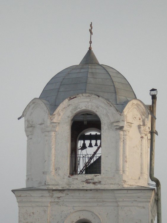 Церковь Преображения Господня, Бронница (Новгородский район, Новгородская область). архитектурные детали