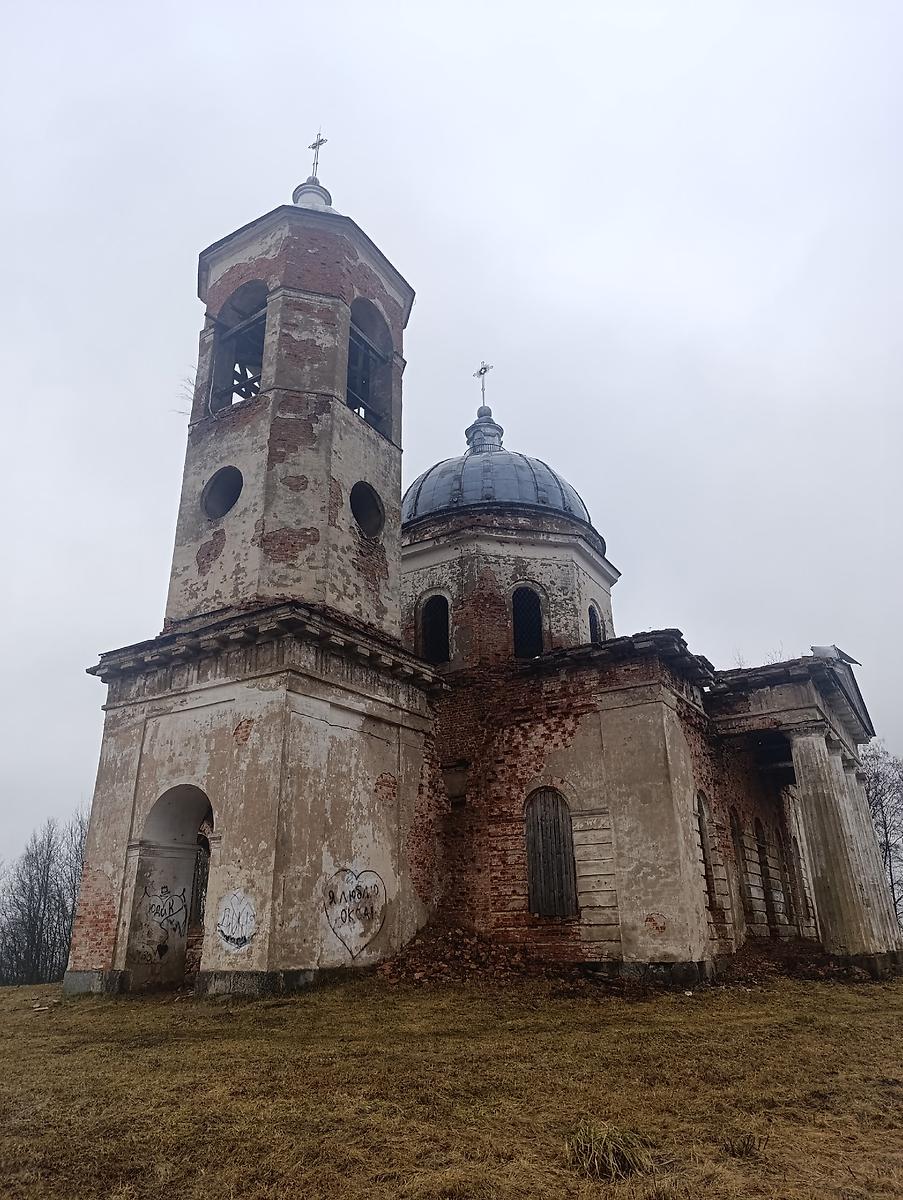 фасады. Церковь Введения во храм Пресвятой Богородицы, Бронница (Новгородский район, Новгородская область)