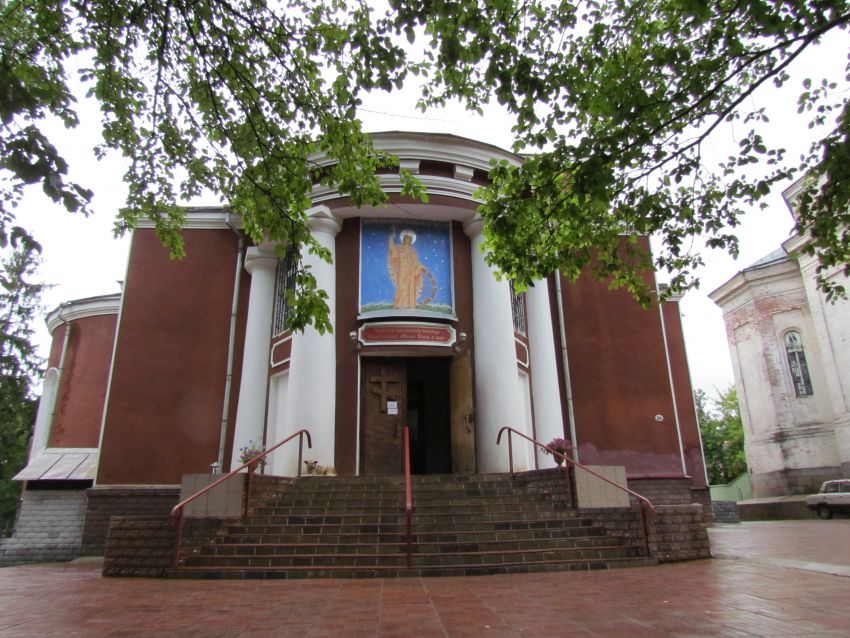 Собор Екатерины, Луга (Лужский район, Ленинградская область). фасады