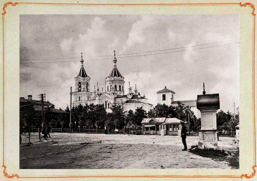 Собор Екатерины, Луга (Лужский район, Ленинградская область). архивная фотография, фото с сайта http://andcvet.narod.ru/more.htm#100