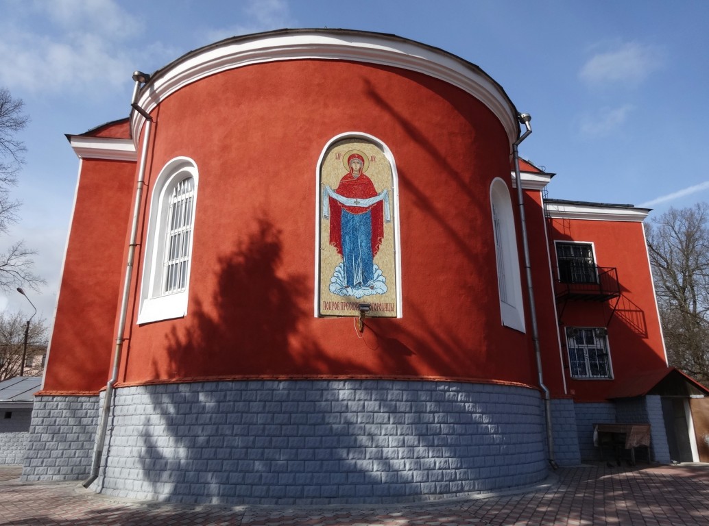 Собор Екатерины, Луга (Лужский район, Ленинградская область). фасады, икона на апсиде