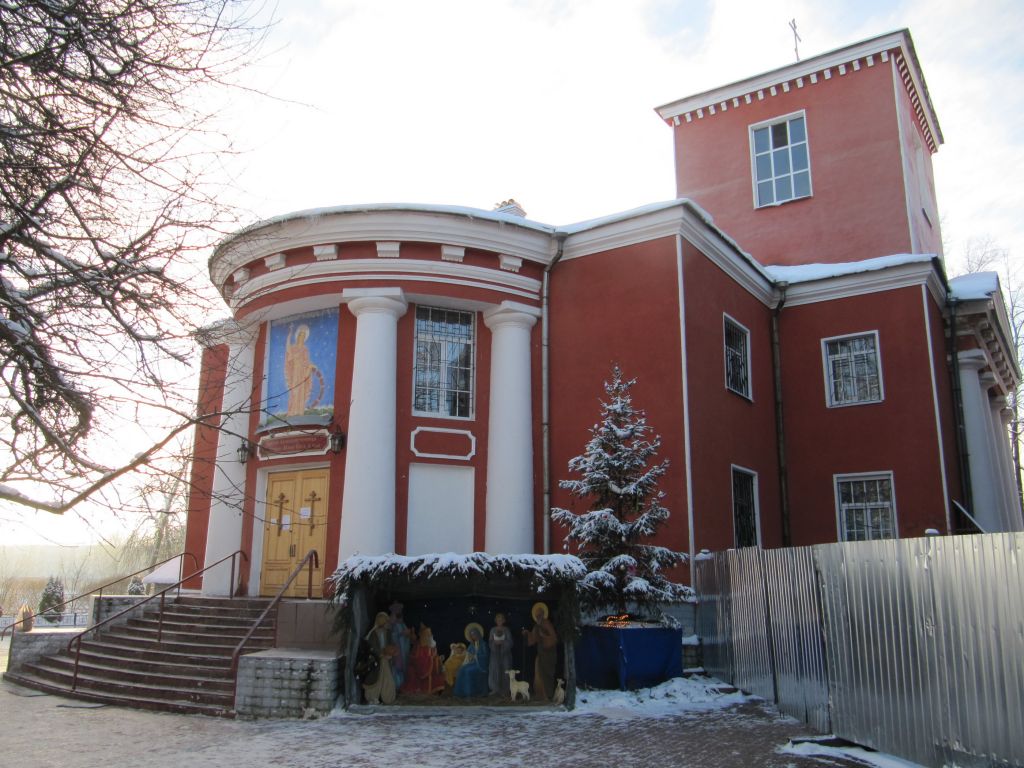 Собор Екатерины, Луга (Лужский район, Ленинградская область). фасады, Зима...