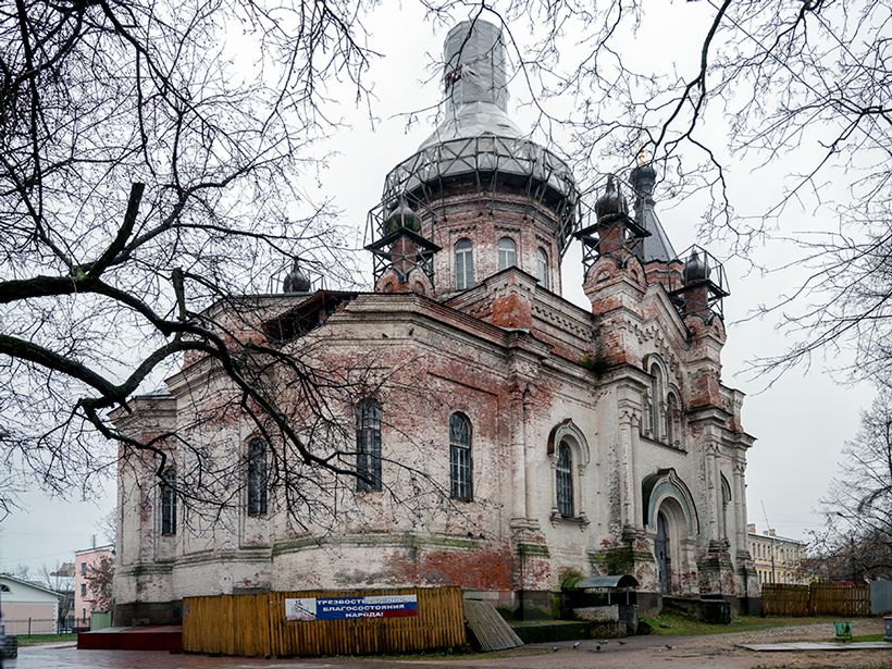 Луга. Собор Воскресения Христова. фасады, Вид с северо-восточной стороны.