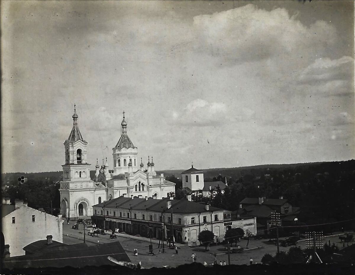 Собор Воскресения Христова, Луга (Лужский район, Ленинградская область). архивная фотография, Частная коллекция. Фото 1930-х годов