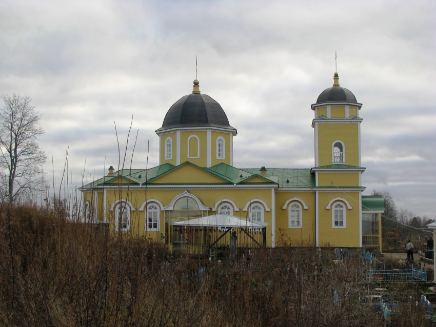 Церковь Успения Пресвятой Богородицы, Городец (Лужский район, Ленинградская область). фасады