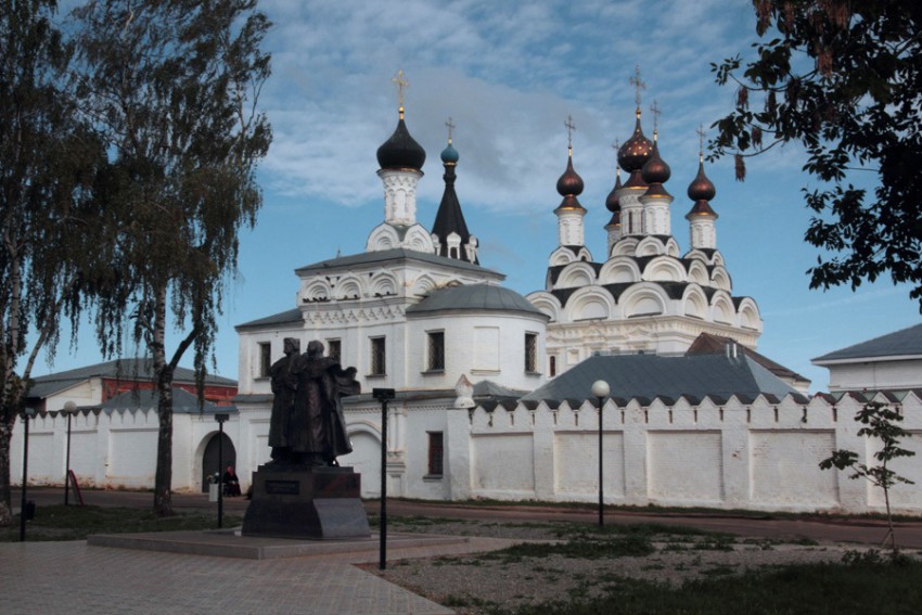 Муром Троицкий монастырь зимой