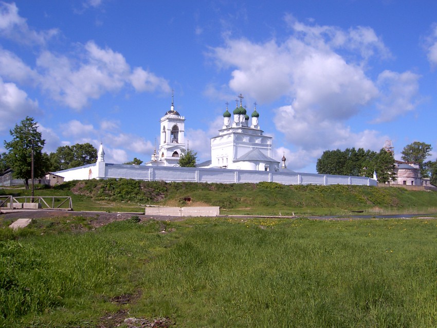Мстёра. Богоявленский монастырь. общий вид в ландшафте