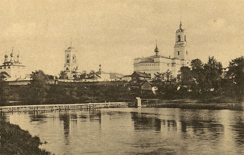 Мстёра. Богоявленский монастырь. архивная фотография, Справа - церковь Иоанна Милостливого