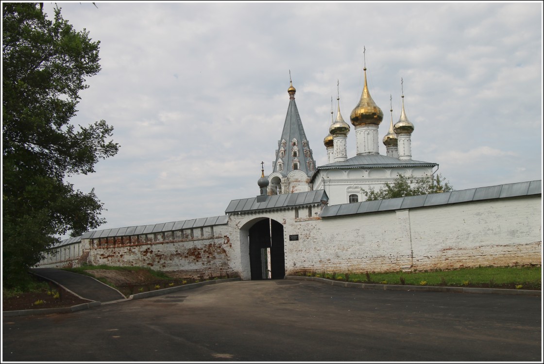 Гороховец. Троицкий Никольский мужской монастырь. фасады