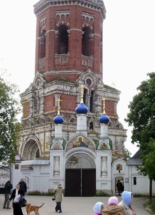 Иоанно-Богословский монастырь, Пощупово (Рыбновский район, Рязанская область). архитектурные детали, Вход в монастырь		      