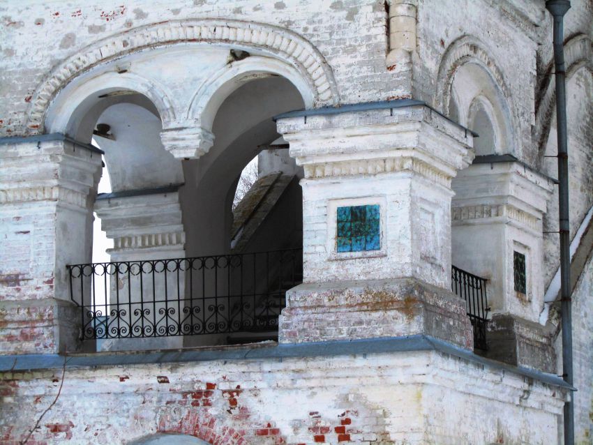 Церковь Воскресения Словущего (Воскресения Христова), Исады (Спасский район, Рязанская область). архитектурные детали, Крыльцо (фрагмент). Вид с юго-востока