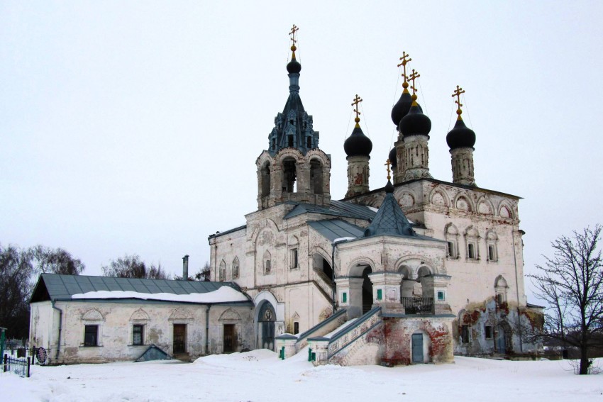 Исады. Церковь Воскресения Словущего (Воскресения Христова). фасады, вид с юга