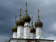 Исады. Воскресения Словущего (Воскресения Христова), церковь