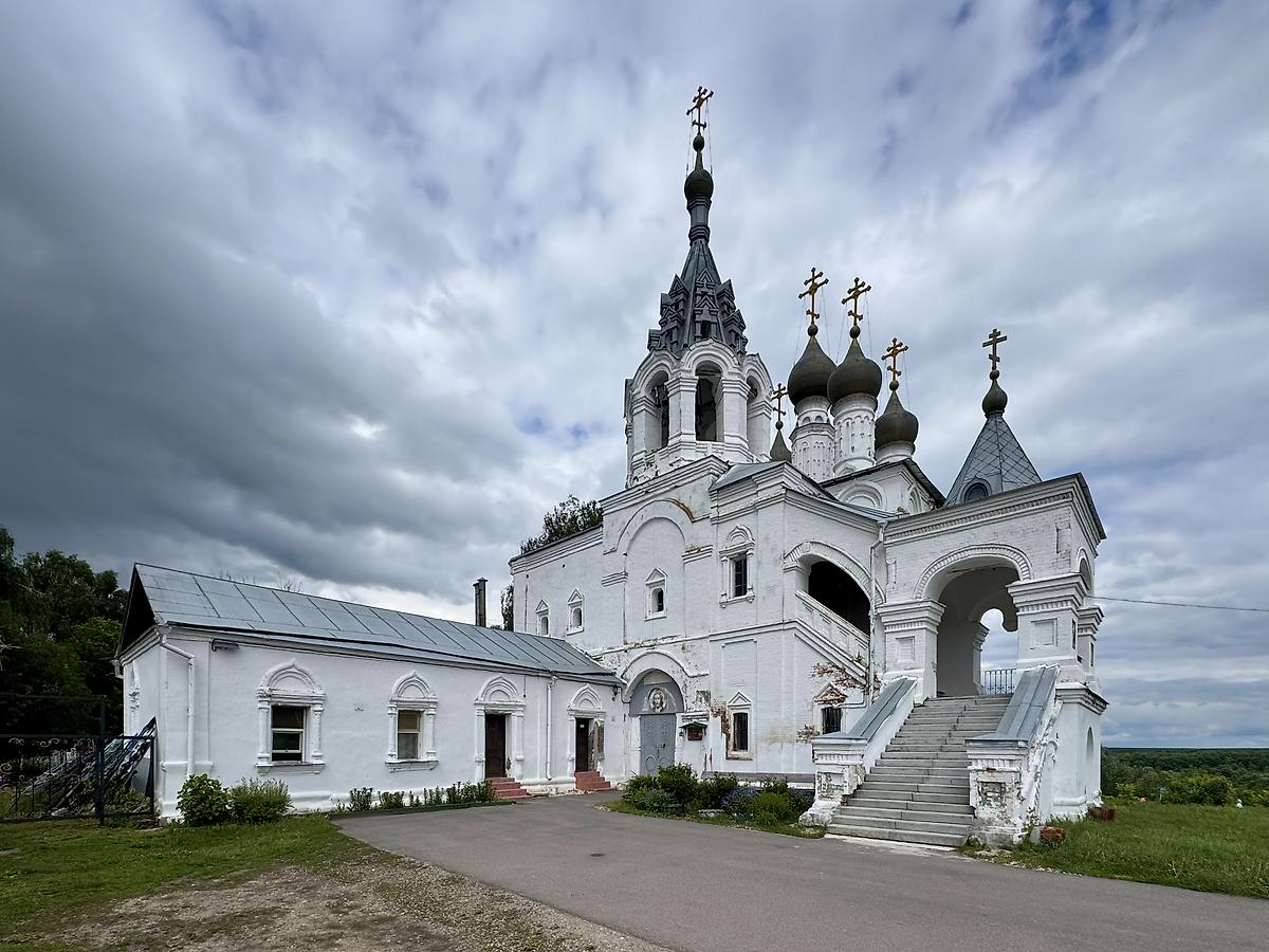 Вид с юго-запада, фасады. Церковь Воскресения Словущего (Воскресения Христова), Исады (Спасский район, Рязанская область)