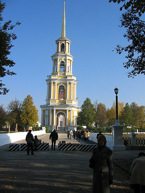 Рязань. Кафедральный собор Успения Пресвятой Богородицы. фасады, Вид со стороны центрального парка