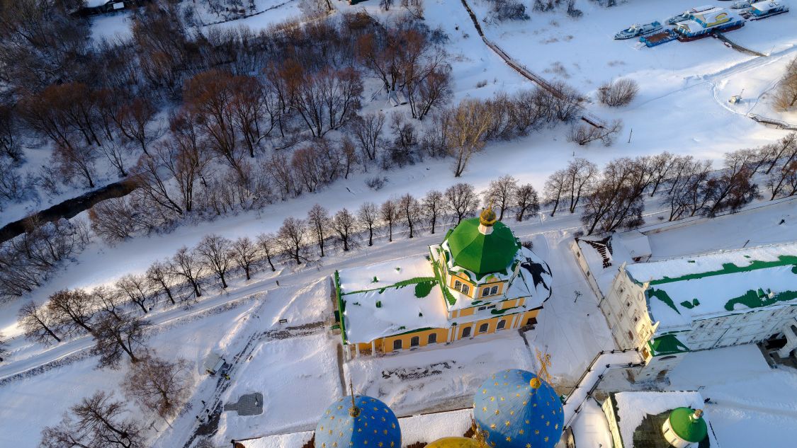 Кафедральный собор Рождества Христова, Рязань (Рязань, город, Рязанская область). общий вид в ландшафте
