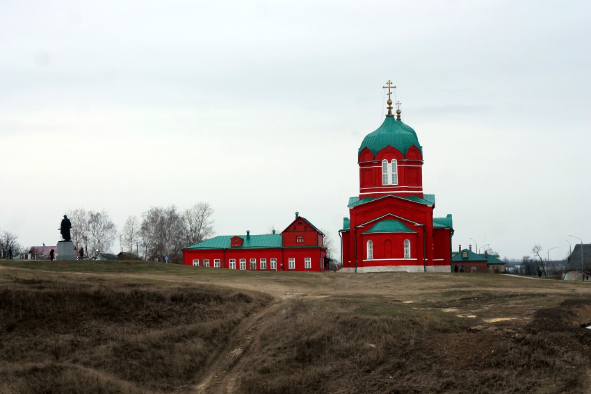 Церковь Рождества Пресвятой Богородицы, Монастырщино (Кимовский район, Тульская область). общий вид в ландшафте