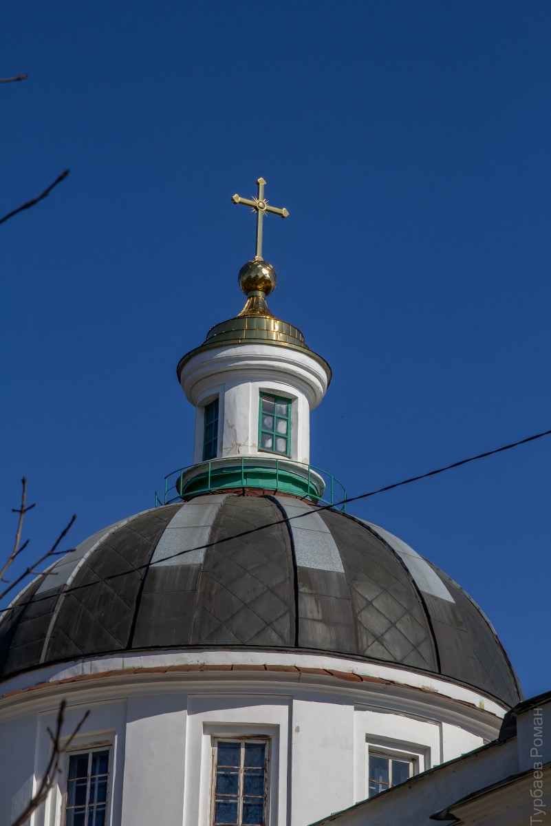 Церковь Казанской иконы Божией Матери, Богородицк (Богородицкий район, Тульская область). архитектурные детали, Завершение основного объема
