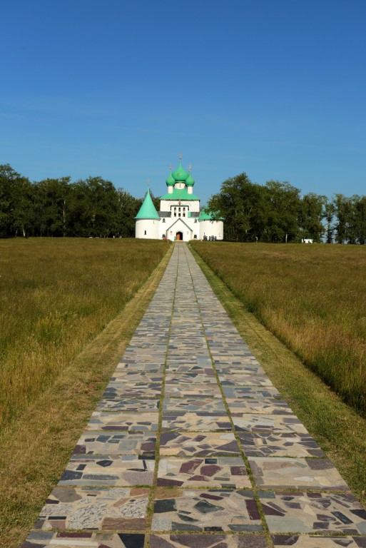 Церковь Сергия Радонежского на Куликовом поле, Ивановка (Куркинский район, Тульская область). художественные фотографии, общий вид в ландшафте