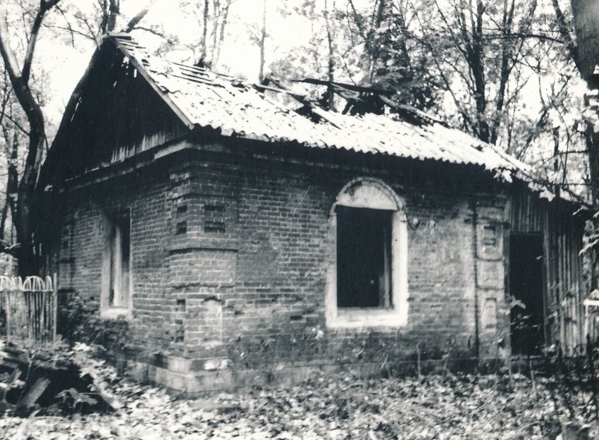 Кафедральный собор Всех Святых, Тула (Тула, город, Тульская область). дополнительная информация, усыпальница (?) на кладбище