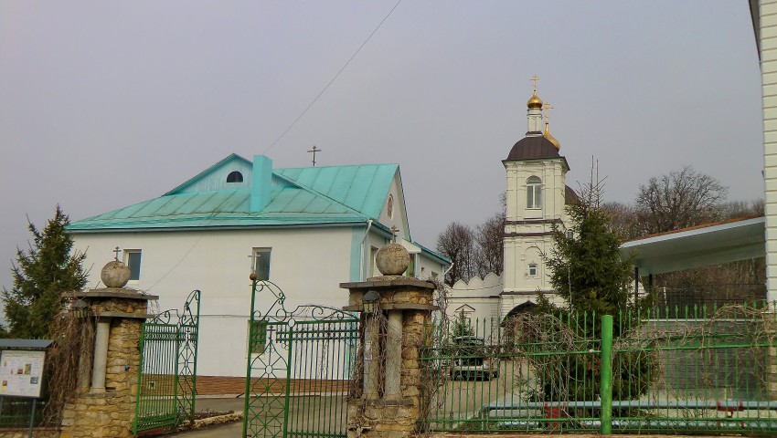 Тула (Горелки). Богородице-Рождественский монастырь. общий вид в ландшафте, Главный вход на территорию монастыря