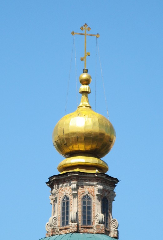 Тула. Церковь Вознесения Господня. архитектурные детали, Завершение главного объема церкви