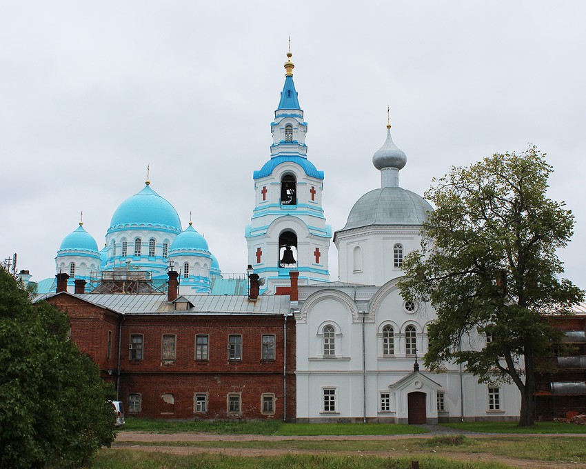 Валаамские острова. Спасо-Преображенский Валаамский монастырь. фасады